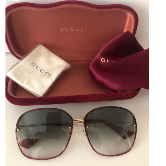 GUCCI Green Gradient Oval Sunglasses